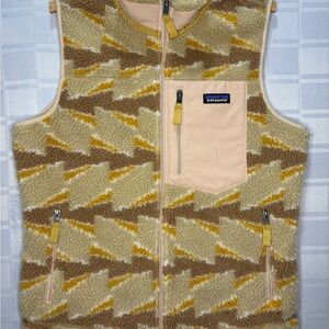 Patagonia Brown and Yellow Patterned Fleece Vest size Large Woman’s